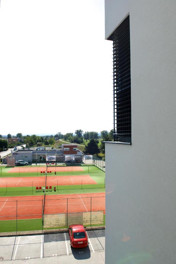 Apartman Greenbay Golf Trenčín Eksteriør billede