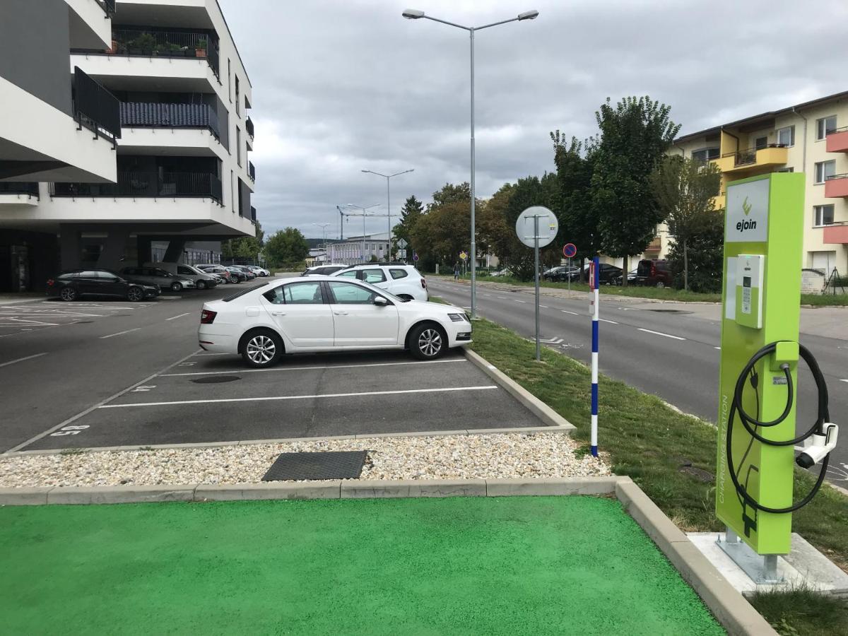 Apartman Greenbay Golf Trenčín Eksteriør billede